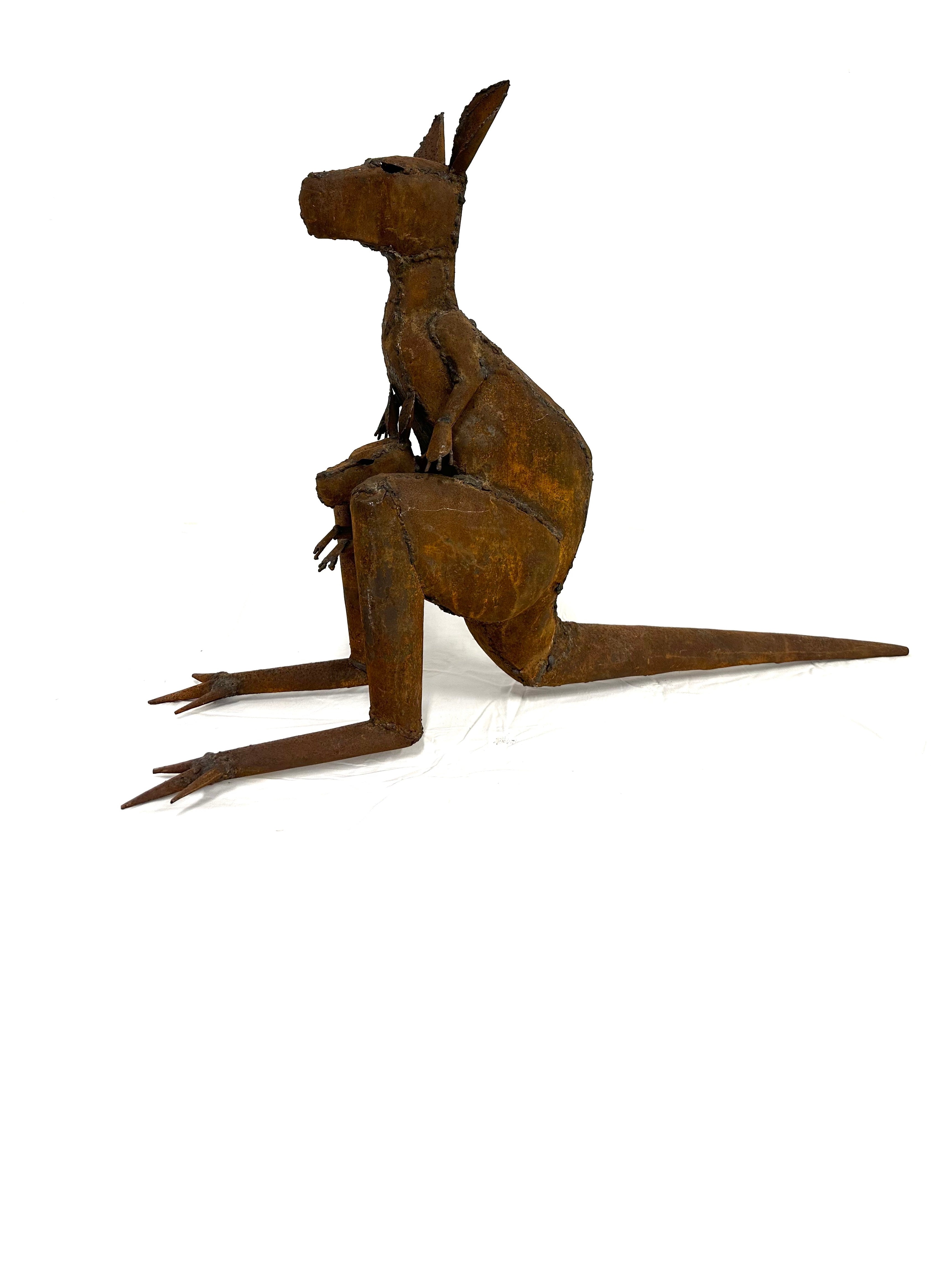 Kangaroo and Joey Sculpture