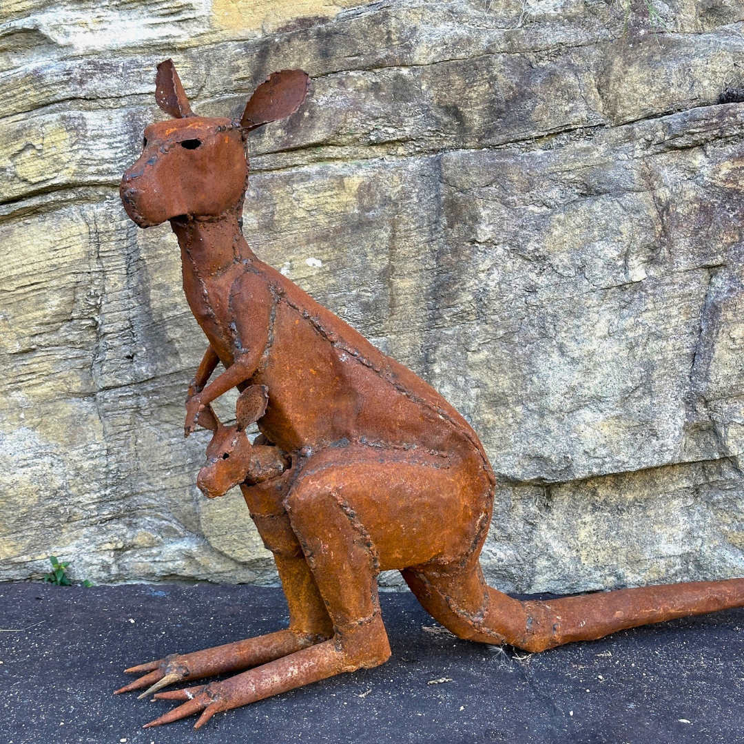 Kangaroo and Joey Sculpture