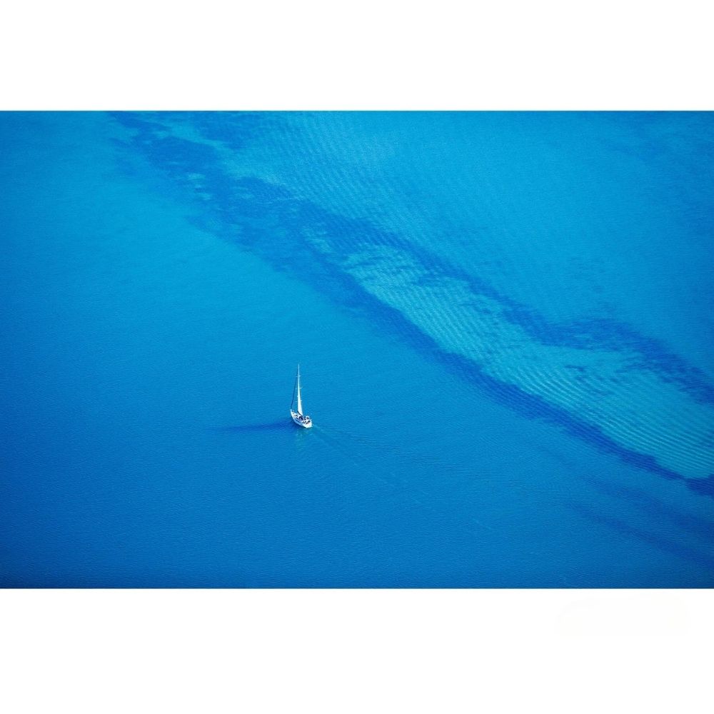 RDT_418 Richard Du Toit Boat on Blue